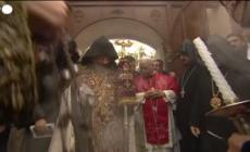 Il Papa visita la cattedrale armena di Istanbul