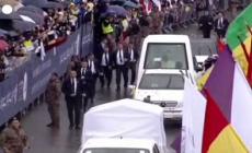 Il Papa alla tomba di San Charbel, il Padre Pio del Libano