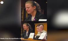 Parlamento europeo, l'interprete piange ascoltando il racconto di un bambino ucraino