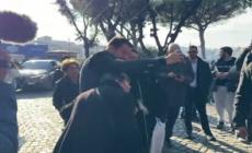 Atreju, bagno di selfie per Salvini: "Asset russi? Parlo di Milan"