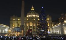 Piazza San Pietro, inaugurati l'albero di Natale e il presepe