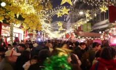 Shanghai si illumina di mercatini di Natale