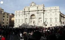 Fontana di Trevi a pagamento: la novita' che divide cittadini e turisti