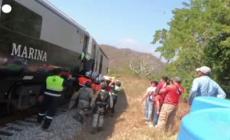 In Messico almeno 13 morti e 98 feriti nel deragliamento di un treno