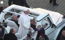 Il Papa in Piazza San Pietro per l'ultima udienza generale del 2025