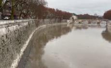 Maltempo a Roma, chiuse le banchine sul Tevere