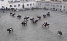 Festa del Tricolore, il cambio della guardia in piazza del Quirinale