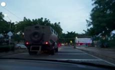 Soldati colombiani pattugliano il confine con il Venezuela