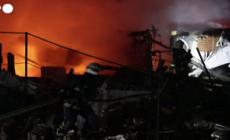 Nuovo attacco russo nella regione di Kharkiv, 8 feriti e soccorsi al lavoro