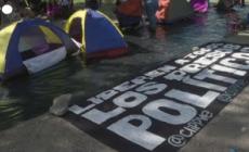 Venezuela, le famiglie dei detenuti politici accampate fuori dal carcere di Rodeo