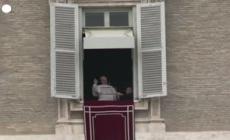 Il Papa all'Angelus: "Basta violenze in Congo"