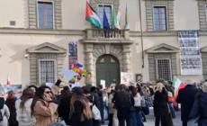 Firenze, manifestazione di esuli iraniani a favore dello scia'