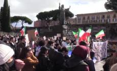 Iran, centinaia in piazza a Roma contro la Repubblica islamica