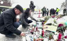 Minneapolis, veglia dopo la morte di Alex Pretti per mano dell'Ice