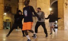 A Pisa in piazza per Askatasuna, ma allenandosi