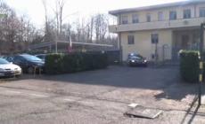 Maxi sequesto di abbigliamento contraffatto con logo Armani