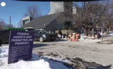 Chiesa di Minneapolis consegna cibo alle famiglie di immigrati in difficolta'