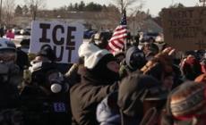 Minneapolis, proteste davanti alla sede operativa dell'Ice