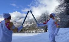Milano Cortina, la fiamma olimpica in alta montagna