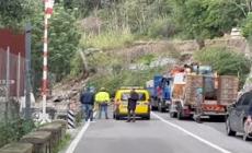 Frana nella notte sulla strada statale 163 Amalfitana, sospesa la viabilita'