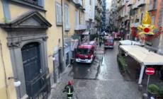 Vigili del fuoco: "Il teatro Sannazaro e' completamente compromesso"