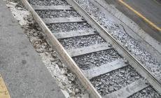 Metteva pietre sui binari: arrestato nel Bolognese