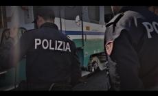 Ha le cuffie e non sente l'arrivo del treno: muore 17enne 