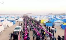 Ramadan a Gaza, gli sfollati spezzano il digiuno tra le tende