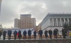 Ucraina, cerimonia in piazza Maidan per il quarto anniversario dell'invasione russa