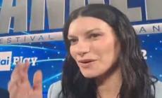 Sanremo, Pausini scherza: "Cosa mi avrebbe detto oggi Pippo Baudo? Sei stata brava"