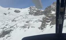 I soccorsi agli scialpinisti caduti in un crepaccio sul Monte Rosa
