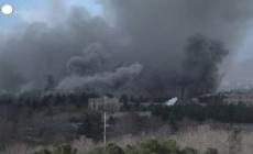 Forti esplosioni a Teheran, colonne di fumo tra i palazzi