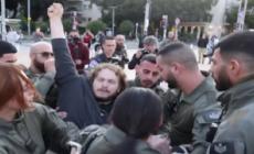 Tel Aviv, la polizia disperde una protesta contro la guerra in Iran