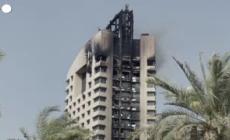Kuwait City, torre di un edificio governativo in fiamme dopo un attacco con droni
