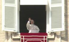 Il Papa: "Costernato per le notizie dal Medio Oriente, tacciano le armi"