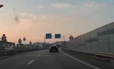 Arrestati per fuga pericolosa, detenzione di droga e resistenza due napoletani di 20 e 19 anni