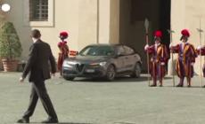 I Reali spagnoli arrivano in Vaticano per l'udienza con Papa Leone