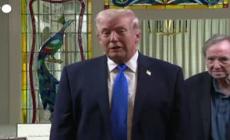 Trump nella tenuta di Elvis Presley: "Lo adoro, non l'ho mai incontrato"