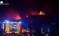 Scoppia incendio nella citta' ucraina di Khmelnytsky dopo un attacco di droni russi