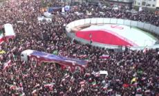 Teheran, in migliaia ai funerali del comandante della Marina