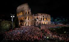Via Crucis del Papa, chi decide le guerre ne risponder&agrave; a Dio