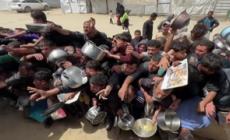 Gaza, punti di distribuzione del cibo "sotto assedio" a Khan Yunis
