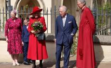 La famiglia reale britannica unita alla messa di Pasqua a Windsor