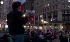 Protesta contro Trump a New York, arriva la notizia del cessate il fuoco