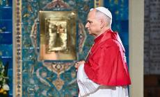 Il Papa, 'Dio straziato dalle guerre, non sta con i prepotenti'