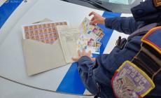 Blitz in un terreno a Roma, trovati 10mila francobolli collezione Vaticano