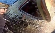 Artemis II, l'apertura della capsula Orion dopo l'ammaraggio nel Pacifico