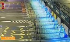 Tamponamento mortale al casello, video le immagini del tremendo impatto
