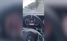 "Vola" a 301 km/h sull'Autofiori e posta il video su Instagram
