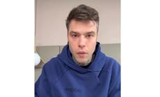 Fedez operato al San Raffaele a Milano. Chiara Ferragni: "Sarà presto a casa"